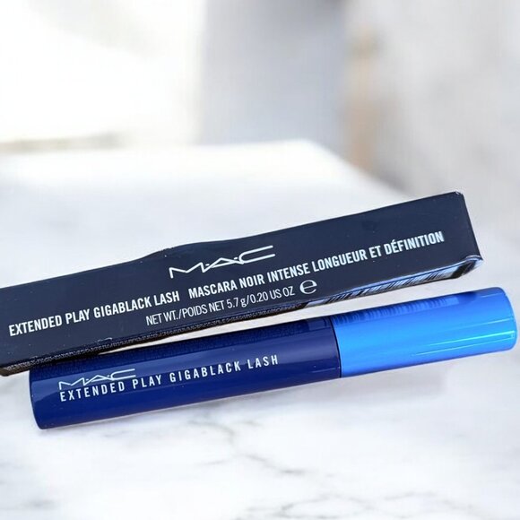 MAC Cosmetics NEW Extended Play Gigablack Lash Mascara - Picture 6 of 7
